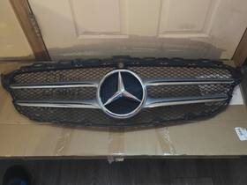 000917568 Mercedes-benz 2015-2018 C Class W205 Front Upper Radiator Grille Grill With Emblem Oem