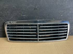 2108880123 Mercedes-benz 108880123 1996 To 1999 E320 Front Grill Aa8826