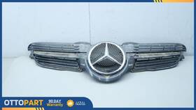 1718880060 Mercedes-benz 2006-2008 Slk280 Base Upper Front Bumper Grille Grill Assembly Oem