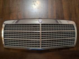 2018880223 Mercedes-benz 1984-93 190e W201 Grille