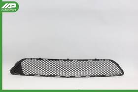 2048850153 Mercedes-benz 08-11 W204 C300 C350 Front Bumper Lower Center Grille Mesh Unit Oem