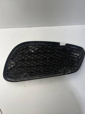 2128852823 Mercedes-benz 2014-2016 E-class W212 Right Front Passenger Lower Bumper Grill Trim