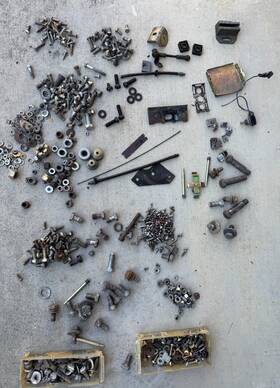 W113 Mercedes-benz 250sl 280sl 230sl 250 Sl Original Hardware Bolts - Screws Bracket 230 Pagodas W113 Mercedes-benz 250sl 280sl 230sl 250 Sl Original Hardware Bolts - Screws Bracket 230 Pagodas