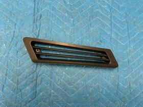 463-881-01-85 Mercedes-benz G500 G550 G55 Amg Front Passengers Side Fender Vent Grille 02-18 Oem