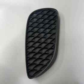 A1568853422 Mercedes-benz Gla X156 Front Right Grille Cover Trim Original