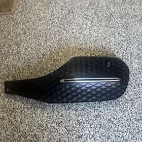 A1678858802 Mercedes-benz Gle350 W167 Right Rh Side Lower Grille Trim 2020-2023 Oem