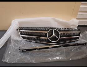A2048801083 Mercedes-benz Genuine 2008- 2011 C63 Amg Grille
