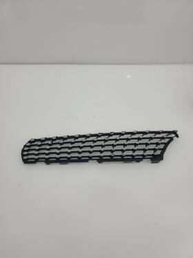 A2058882060 Mercedes-benz Oem 2017 - 2019 C300 Front Diamond Grille Right Upper
