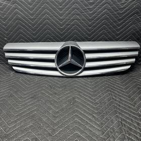 A2098800383 Mercedes-benz Oem 2003-09 W209 Grille Clk320 Clk350 Clk500 Clk550 All Good Tabs