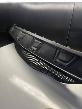 15-19mercedes Mercedes-benz A2538852400 Glc X253 Amg Front Lower Center Grille Oem New