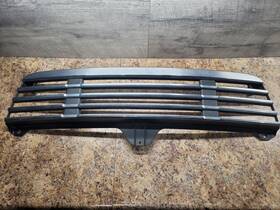 A9018800285 Mercedes-benz Grill And Trim Sprinter 02-06 Oem