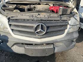 104-13077b Mercedes-benz Truck Sprintv25 2015 Grille 4599173