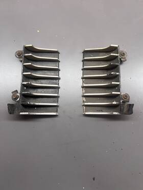 D0gb-8151-d Mercury 1970-71 Montego Cyclone Gt Spoiler Grill Trim End Bezel