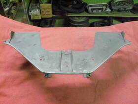 D0gy-8232-a Mercury 1970 Montego Center Grille Support Bracket Nice Used