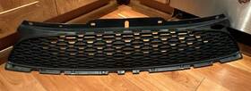 127589-10 Mini 2011-2012-2013-2014-2015 Cooper S R56 R59 Clubman Front Upper Grille Oem