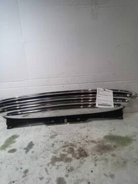 51112755463 Mini Used Lower Grille Fits 2010 Clubman Ht Base Without Aerodynamic Package