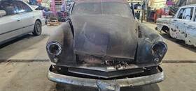 104.zz1k51 Miscellaneous - Cars Grille Assembly Has Small Dent Fits 1951 Kaiser 1157421