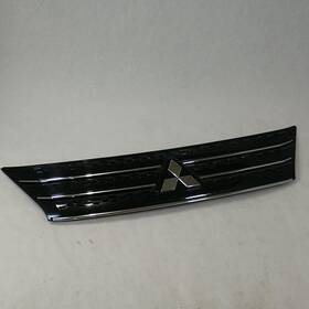 104-11763a Mitsubishi Oem Grille For Outlander Assy Blk Chrm W-emblem Pitted