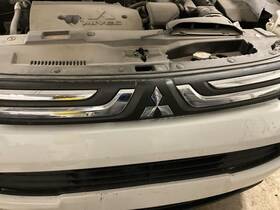 104-12103 Mitsubishi Outlander 2014 Grille
