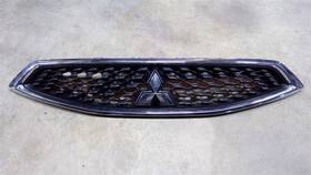 104-12246 Mitsubishi Upper Grille Hatchback Fits 17-20 Mirage 113200