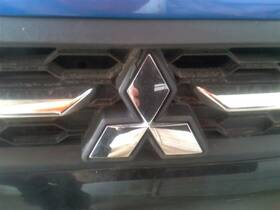 104-12256 Mitsubishi Pictured Emblem Badge Only Outlan Sp 2019 Grille 1542345