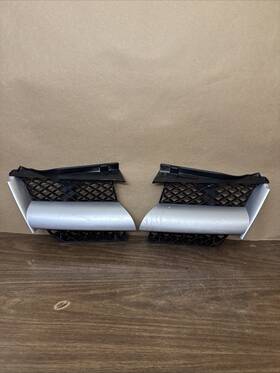 Mr971687 Mitsubishi 03 - 04 Outlander Oem White Front Upper Left Right Grille Grill Mr971687 Mitsubishi 03 - 04 Outlander Oem White Front Upper Left Right Grille Grill