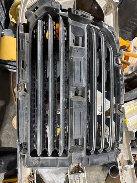13dssb3010ac.13dsac0030a Mopar 13dssb3010ac 2013-2022 Ram 1500-3500 Left Grille With Air Duct Oem