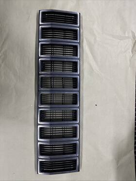 55013146 Mopar Used Oem Jeep Cherokee Comanche Chrome Grille 1988 - 1990