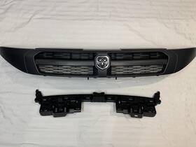 5yh08dx8aa Mopar Oem 2015 - 2018 Ram Promaster City Upper Center Grille With Emblem