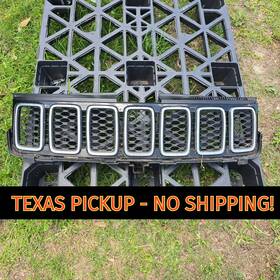 68258419 Mopar 2016-2021 Grand Cherokee Grille Texas Pickup Only No Shipping