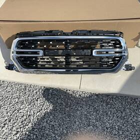 68582266aa Mopar Oem 2022 2023 2024 Ram 1500 Big Horn Front Upper Grille Chrome Bezel
