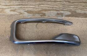 6ug08trmaa Mopar 2022-2024 Jeep Wagoneer Lower Grille Molding Right Passenger Side Oem