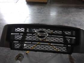 104-12396a Nissan Grille Center S Model Fits 20-23 Titan 489527