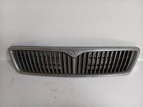 104-58643 Nissan 1996-1999 Infiniti I30 Front Side Bumper Grille Oem
