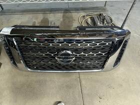 104-60836c Nissan Grille Upper Sv Painted Center Chrome Emblem Fits 17-19 Titan 1944582