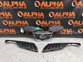 620701ka0a Nissan Grille Juke 11 12 13 14