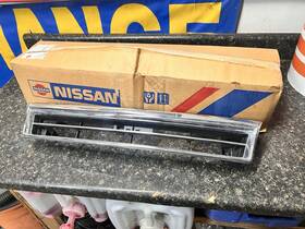 62310-65e00 Nissan 1991-1992 Stanza Oem Grill Used #62310-65e00