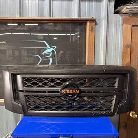 62310-9fv0a Nissan Genuine Grille Assembly With Emblem