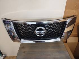 G6312 Nissan 2013-2016 Pathfinder Complete Upper Grille Assembly With Camera