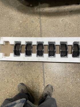 0053434122 Oem 2017 Jeep Cherokee Front Grille #2 #3 #4 #5 #6 Or #7