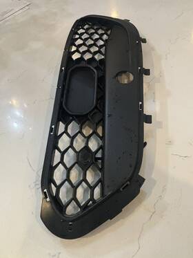 156114913 Oem Alfa Romeo Stelvio 2017-2021 Bumper Grille Right Side