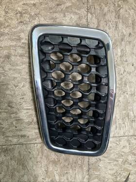 5zv06trmaa Oem 17-19 Jeep Grand Cherokee Grille Insert #1 With Bezel Part#