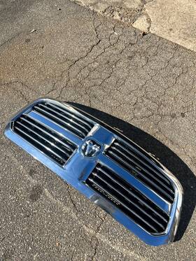 68149139aa Oem Dodge Ram 1500 Grille 2013 2014 2015 2016 2017 2018 Chrome With Emblem Used