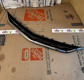 Oem 740331926012 2016 - 2018 Chevy Malibu Chrome Front Bumper Upper Grille