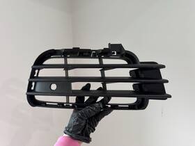 7p6853666a Oem 2011-2014 Volkswagen Touareg Front Right Bumper Grille Trim