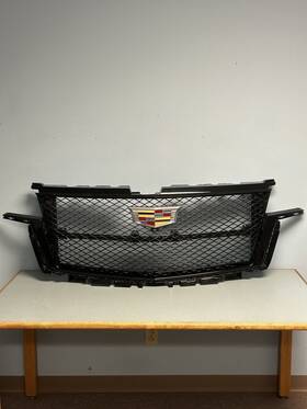 85000010 Oem 2021 2024 Cadillac Escalade Sport Black Grille Emblem