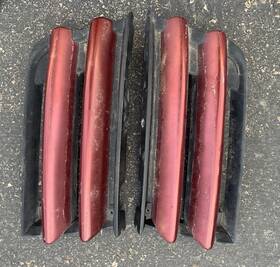 Mr574492 Oem 2004 2005 Mitsubishi Endeavor Front Right Side Grill Insert Burgundy Set