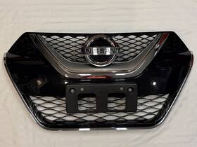 62310-4raoa Oem Nissan 2016 - 2018 Maxima Front Bumper Upper Grille With Emblem