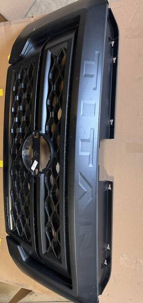 62310-ez01c Oem Nissan 2021 2022 2023 2024 Titan Pro4x Grille 62310 Ez00c New See Details 62310-ez01c Oem Nissan 2021 2022 2023 2024 Titan Pro4x Grille 62310 Ez00c New See Details