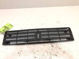 01642767 Oldsmobile 1987-1989 Olds Toronado Trofeo Front Grille Oem Black